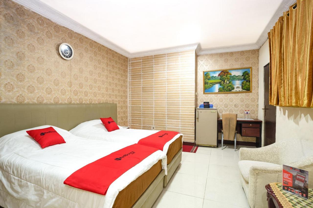 Reddoorz Near Rs Cikini Jakarta Exterior photo